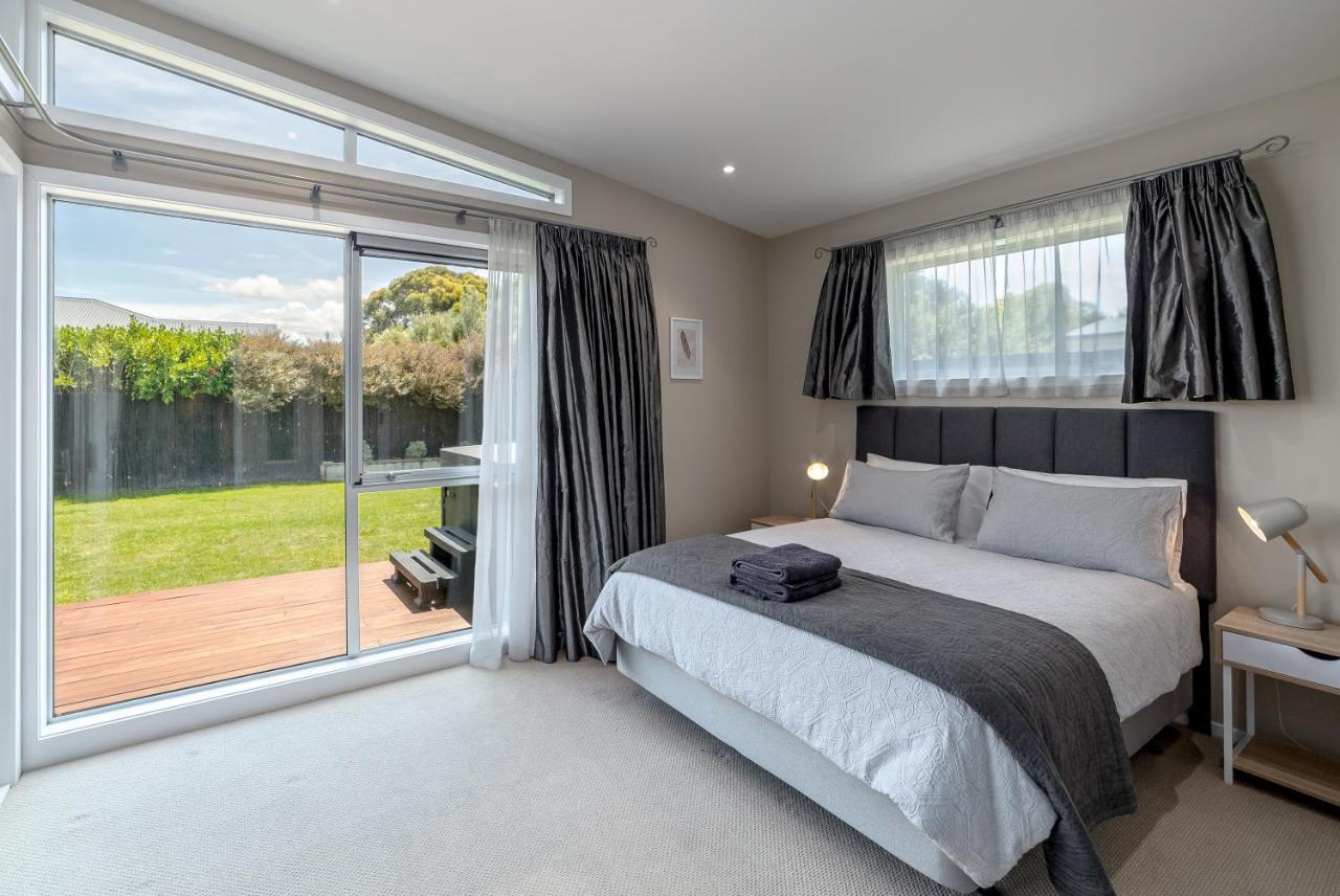 Wind Down On Esther Martinborough Exterior photo
