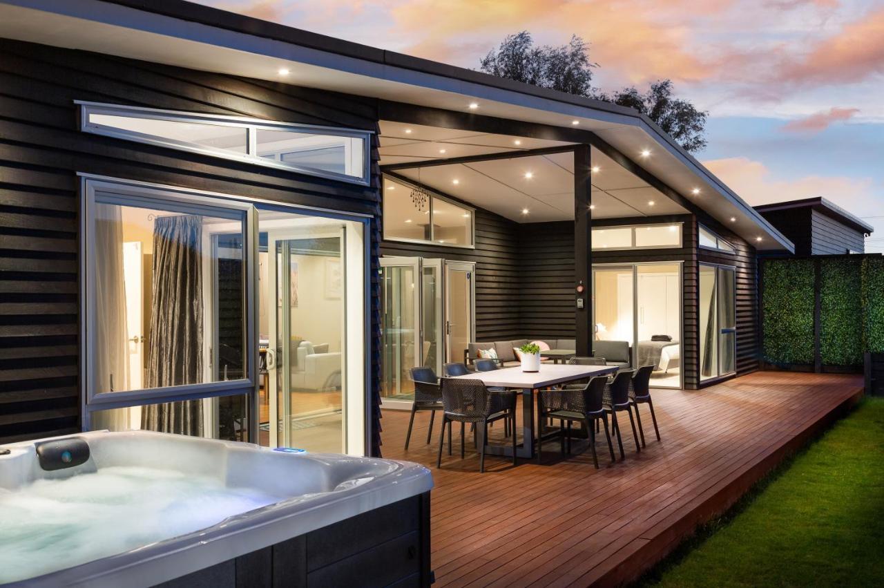 Wind Down On Esther Martinborough Exterior photo